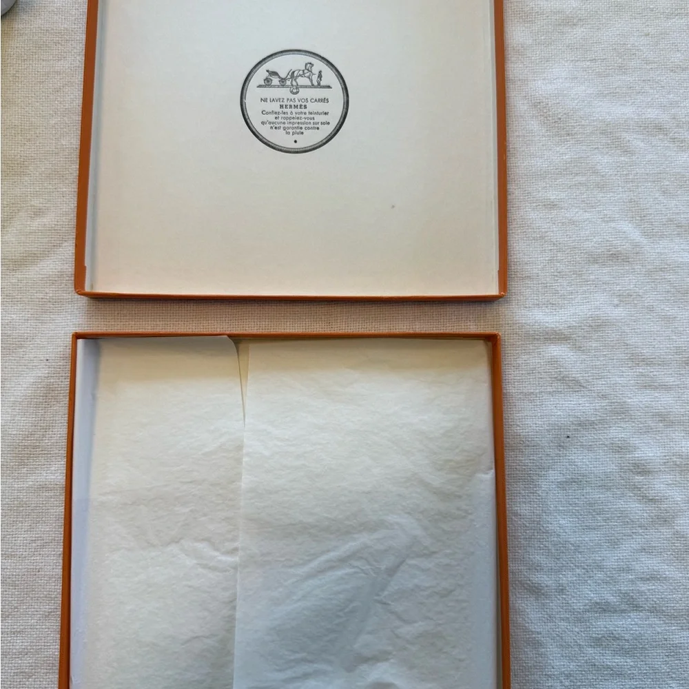 Hermes Orange Gift Box - Picture 3 of 5